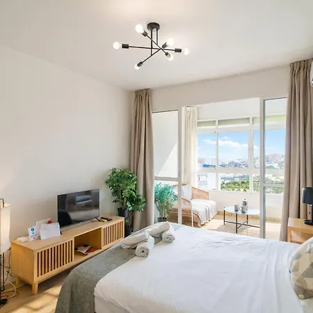 Cubo's Estudio La Colina Seaview & Pool شقة *