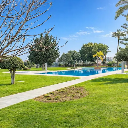 Cubo's Estudio La Colina Seaview & Pool