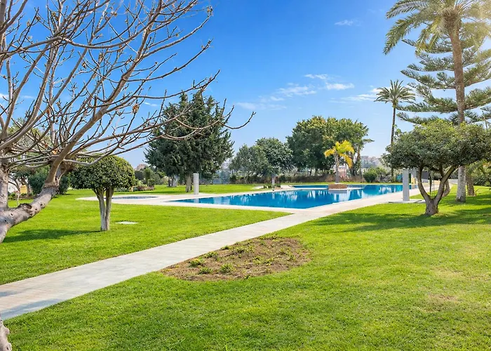 Cubo's Estudio La Colina Seaview & Pool